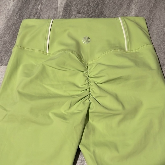 Til You Collapse Retro Scrunch Leggings Effortless Fabric Lime Green medium gym - Picture 10 of 16